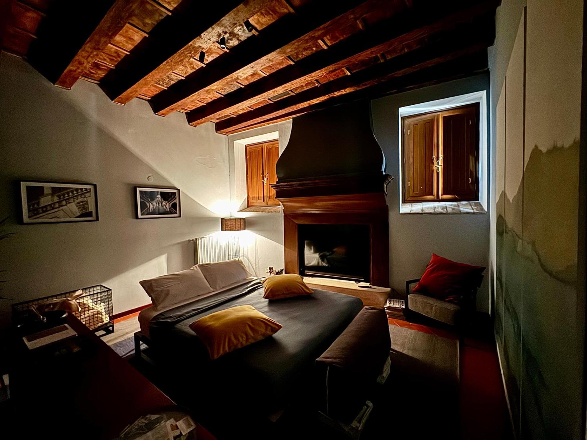 Ferienwohnung Dimora Legnazzi_A Gem In The Heart Of Brescia Exterior foto